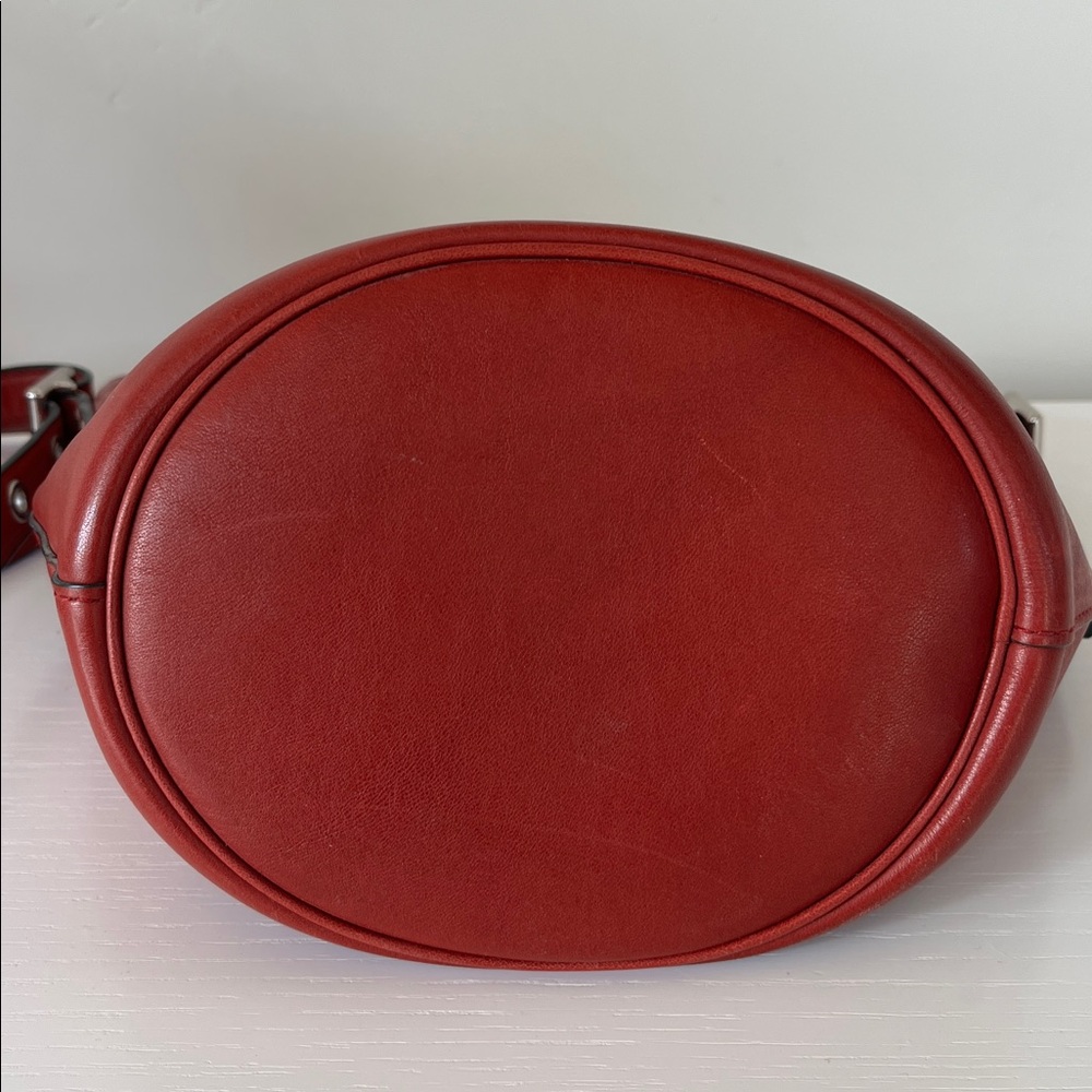 Vintage Coach Red Leather Bucket Crossbody Bag - Picture 5 of 8